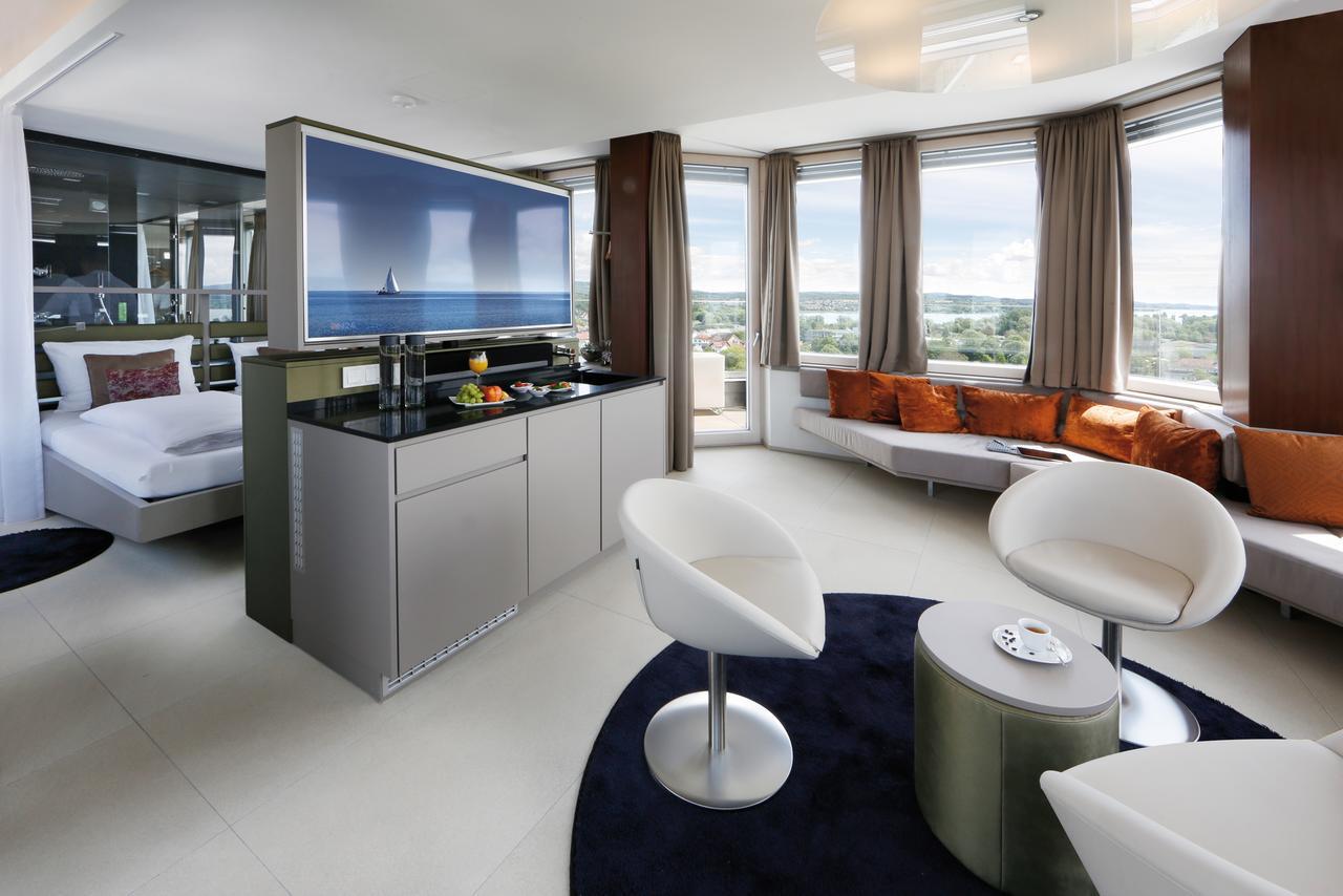 Aquaturm Hotel & Energie Радольфцелль  Экстерьер фото