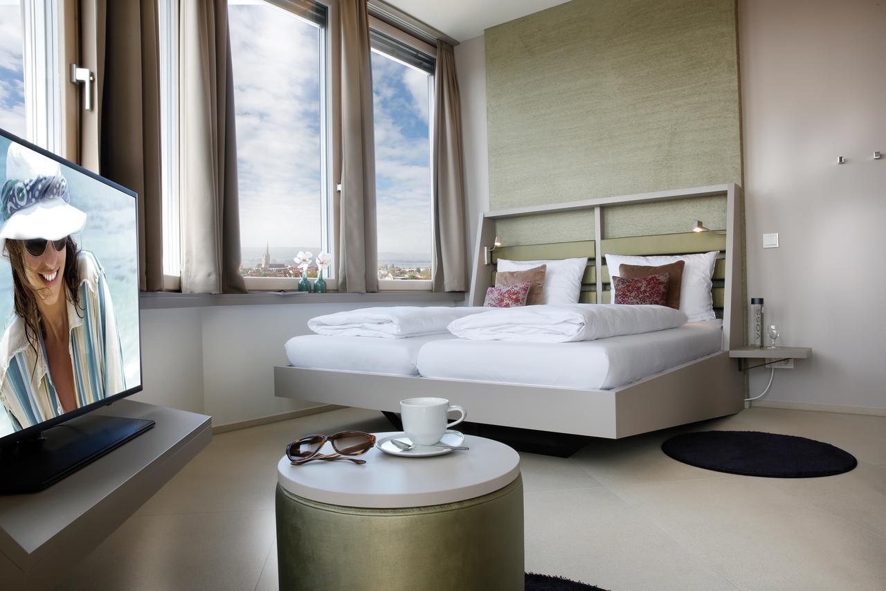 Aquaturm Hotel & Energie Радольфцелль  Экстерьер фото