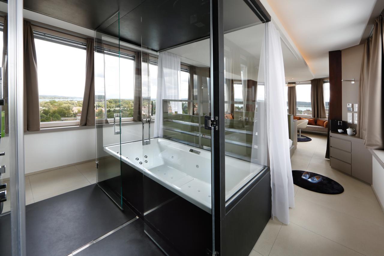Aquaturm Hotel & Energie Радольфцелль  Экстерьер фото