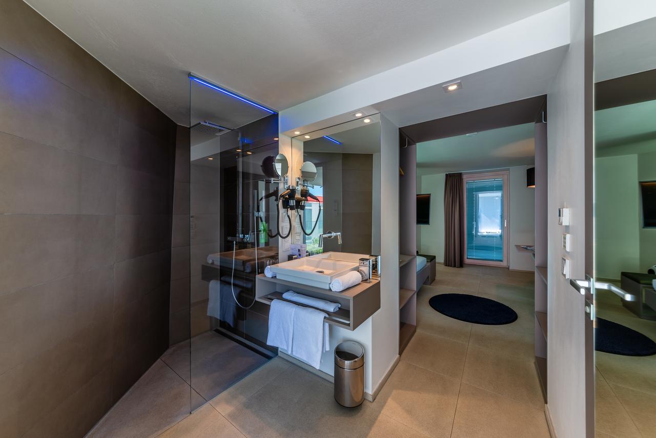Aquaturm Hotel & Energie Радольфцелль  Экстерьер фото