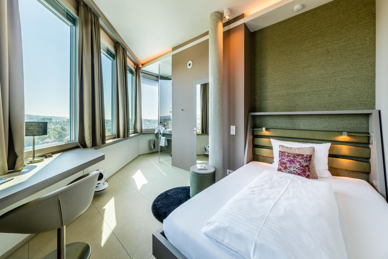 Aquaturm Hotel & Energie Радольфцелль  Экстерьер фото