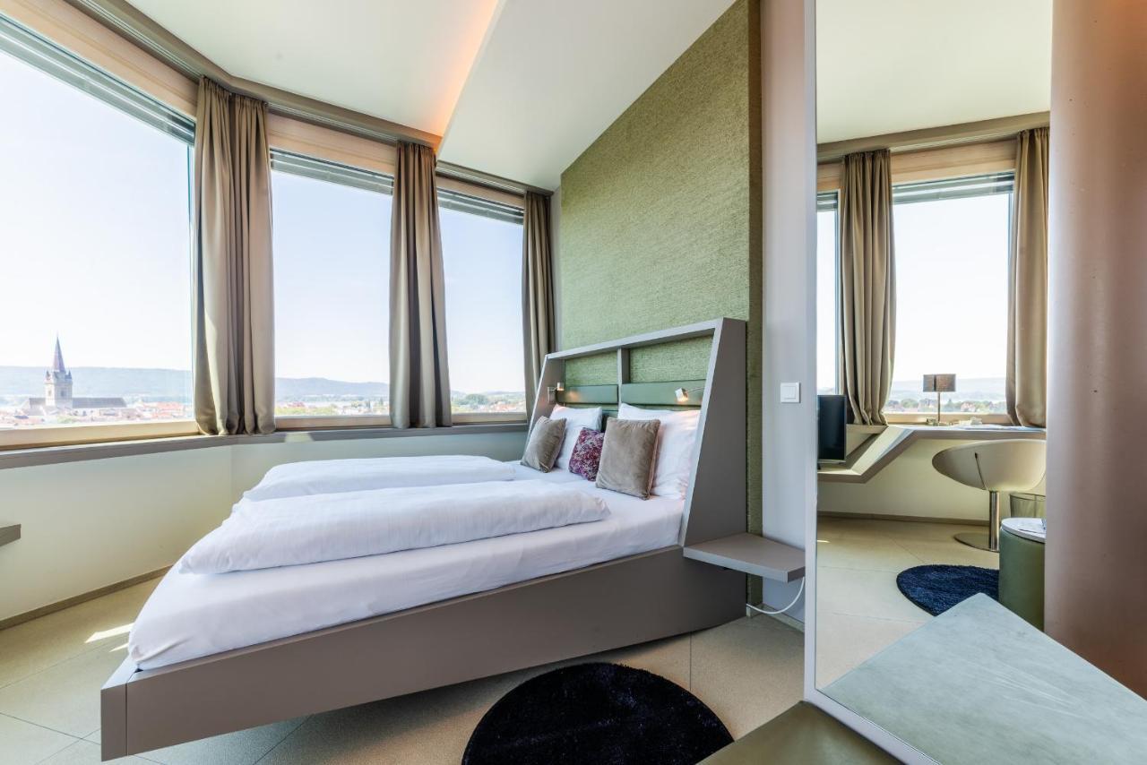 Aquaturm Hotel & Energie Радольфцелль  Экстерьер фото