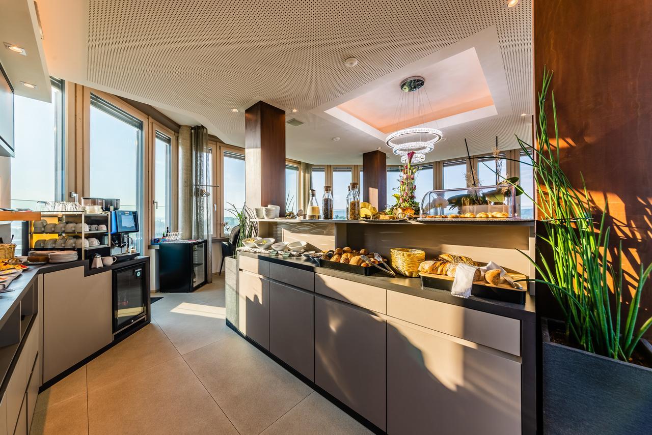 Aquaturm Hotel & Energie Радольфцелль  Экстерьер фото